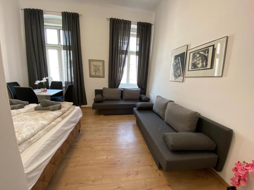 Deluxe Quad Room Dw Viena Exterior foto