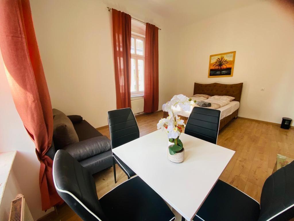 Deluxe Quad Room Dw Viena Exterior foto