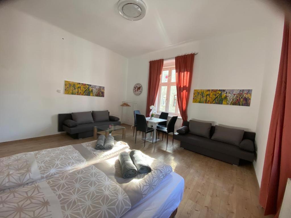 Deluxe Quad Room Dw Viena Exterior foto
