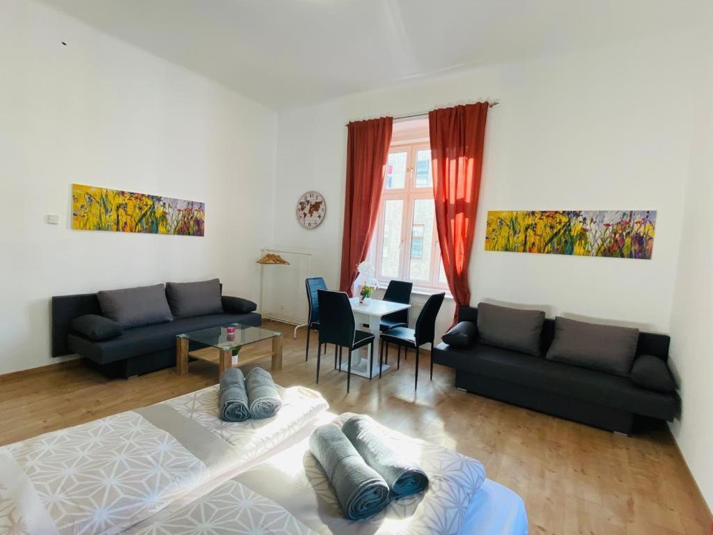 Deluxe Quad Room Dw Viena Exterior foto
